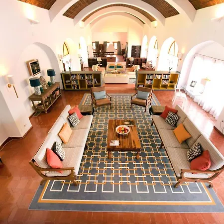 La Roca Rara - 8 Bedroom Vila *