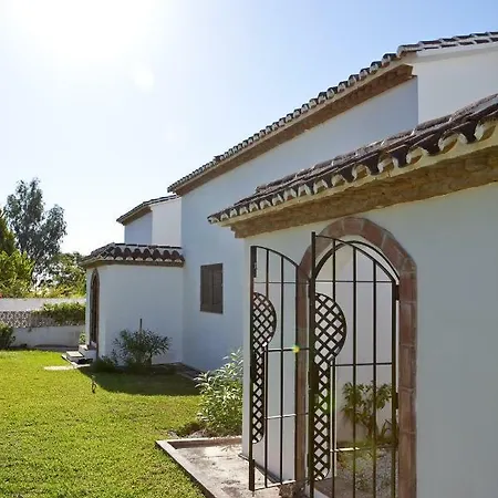 La Roca Rara - 8 Bedroom Villa Nerja
