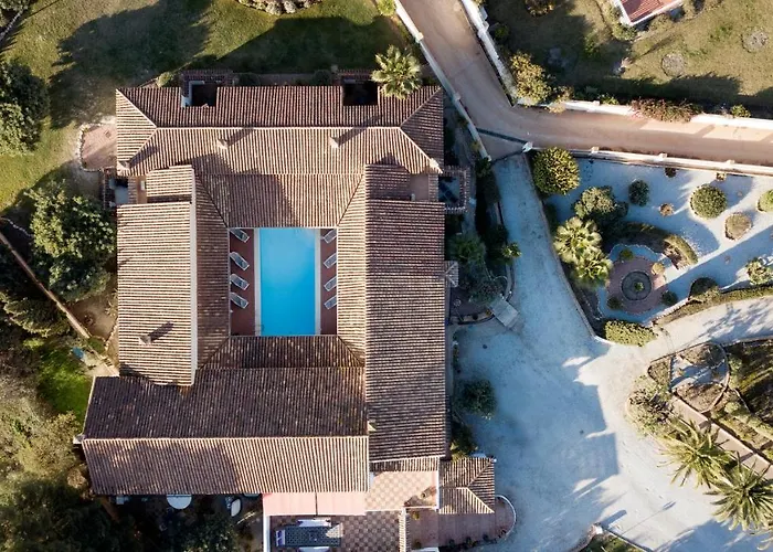 Villa La Roca Rara - 8 Bedroom